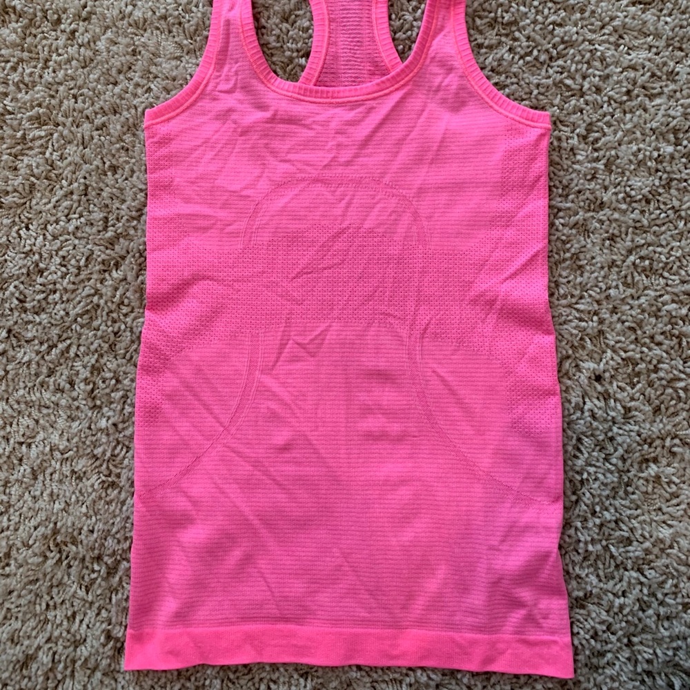 Lululemon Swiftly Tech tank